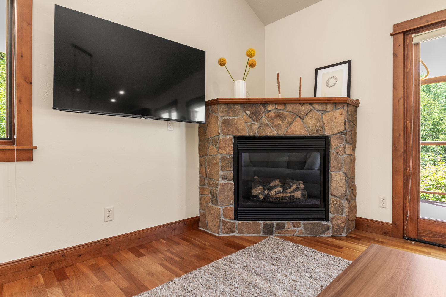 Fireplace | Smart TV