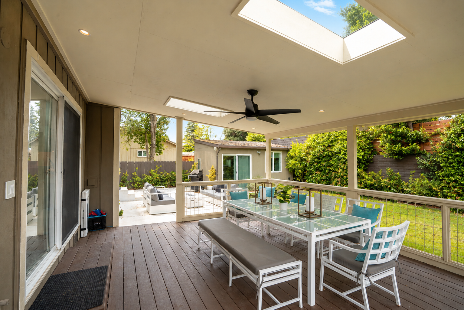 Outdoor patio with seating for 10