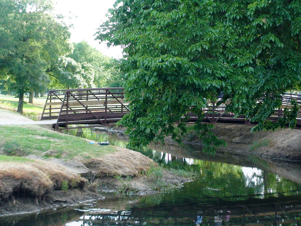 Few Seps to Bear Creak Park