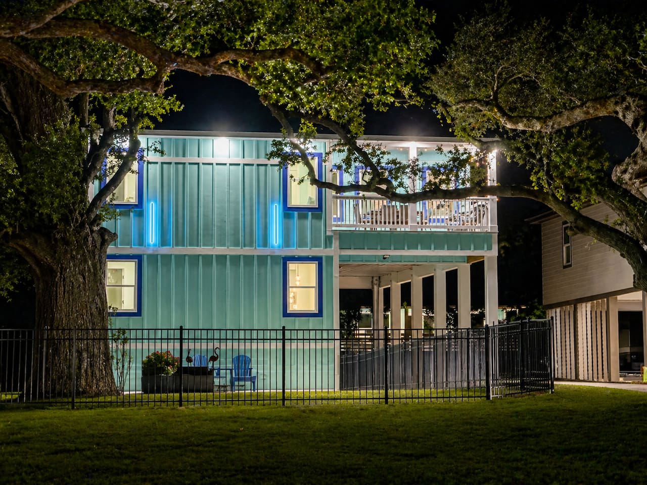 Spend evenings under the trees in a calm, inviting setting.