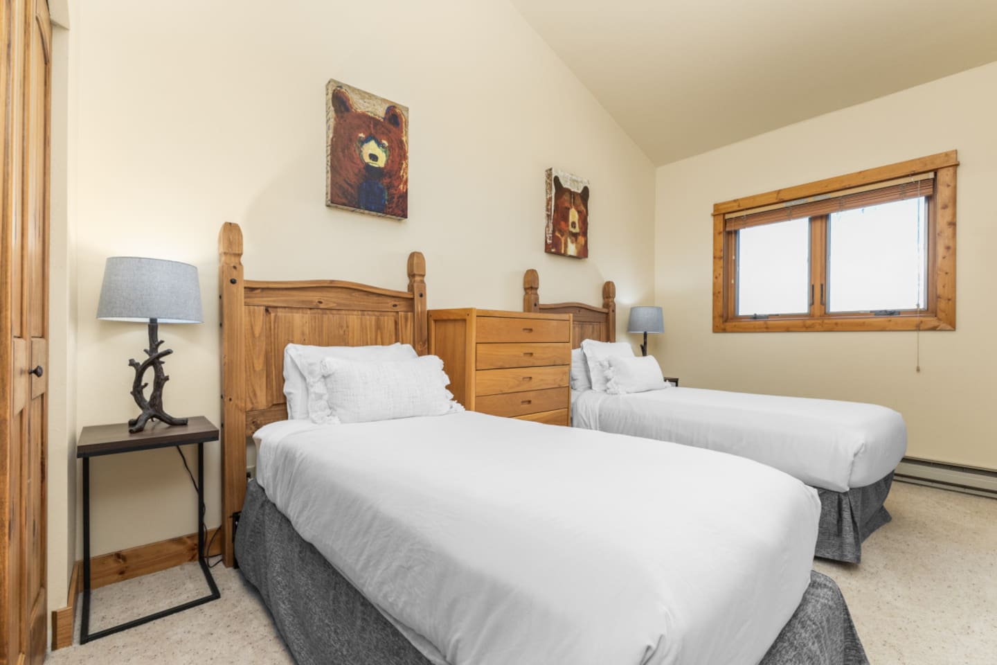 3rd Floor Bedroom #3 |2 Twins