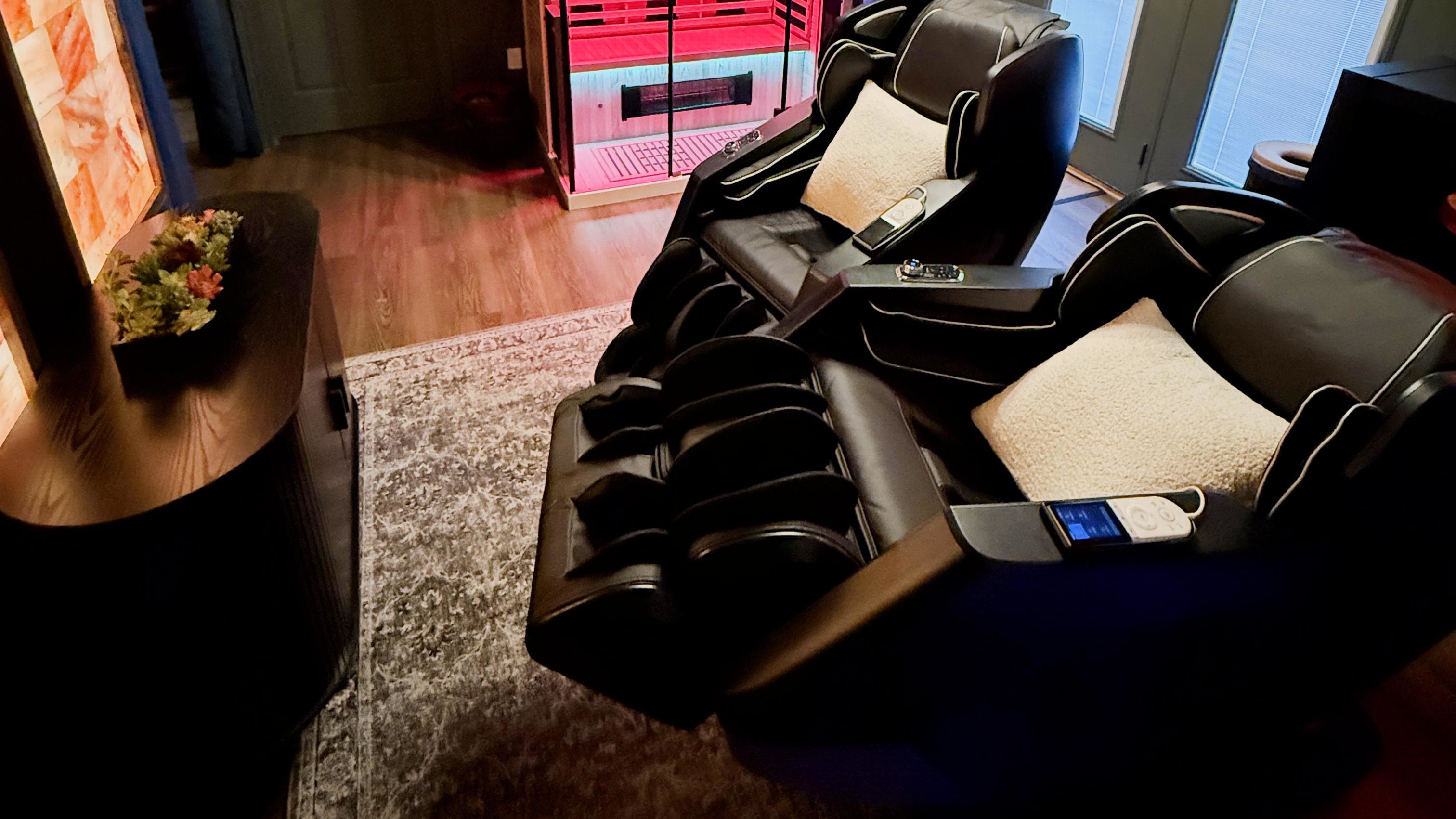 Framed by the warm glow of Himalayan salt panels, the massage chairs offer a deep, invigorating experience — a calming contrast of strength and serenity where tension gives way to complete release.