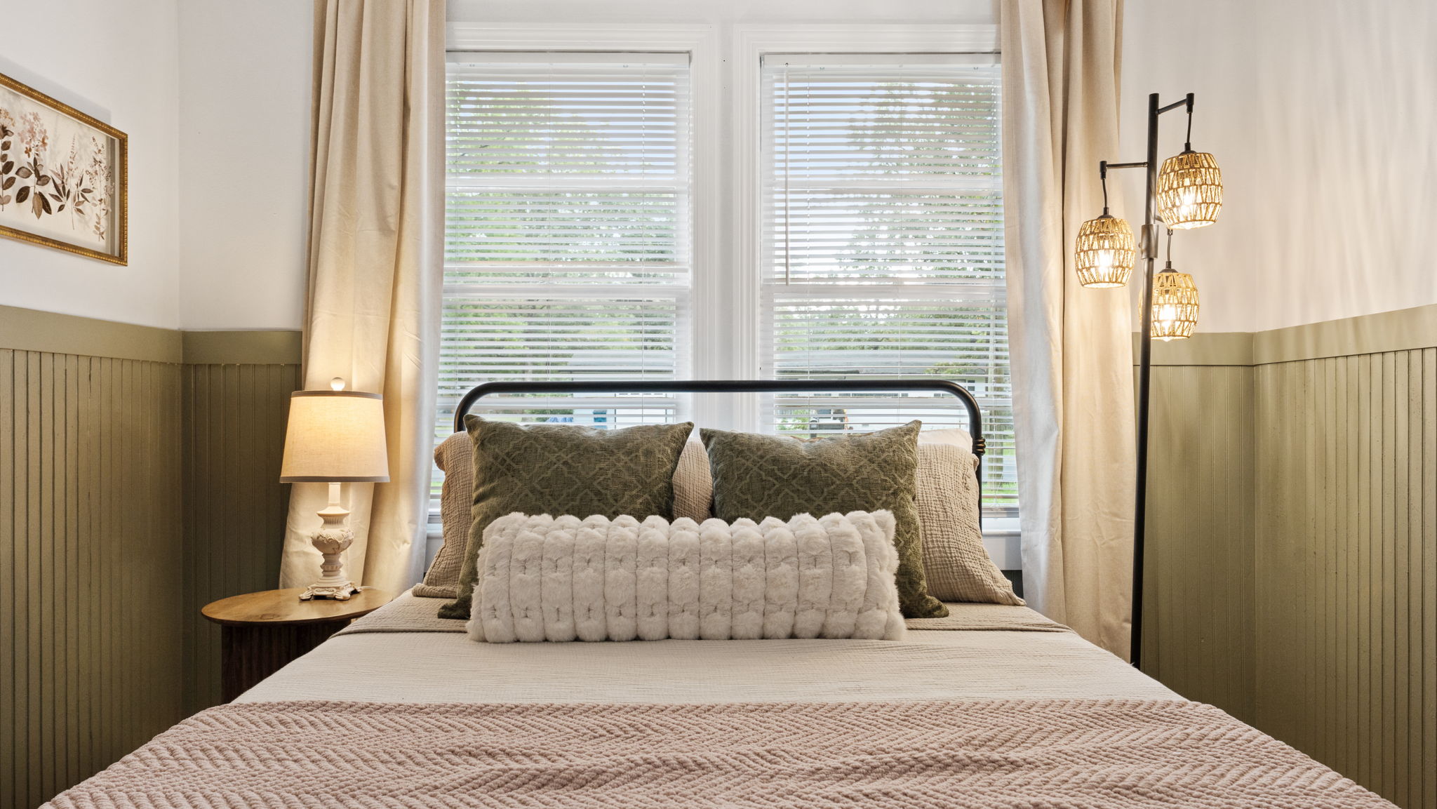 The Blush and Thyme Room