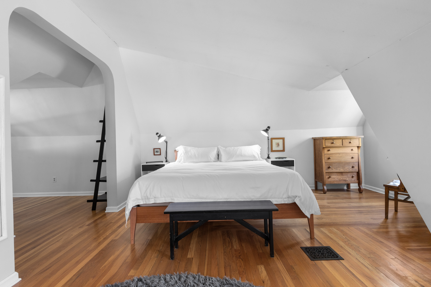 Upstairs Bedroom 1 | King Bed