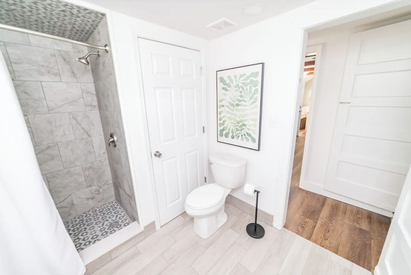 Eucalyptus Suite downstairs bathroom