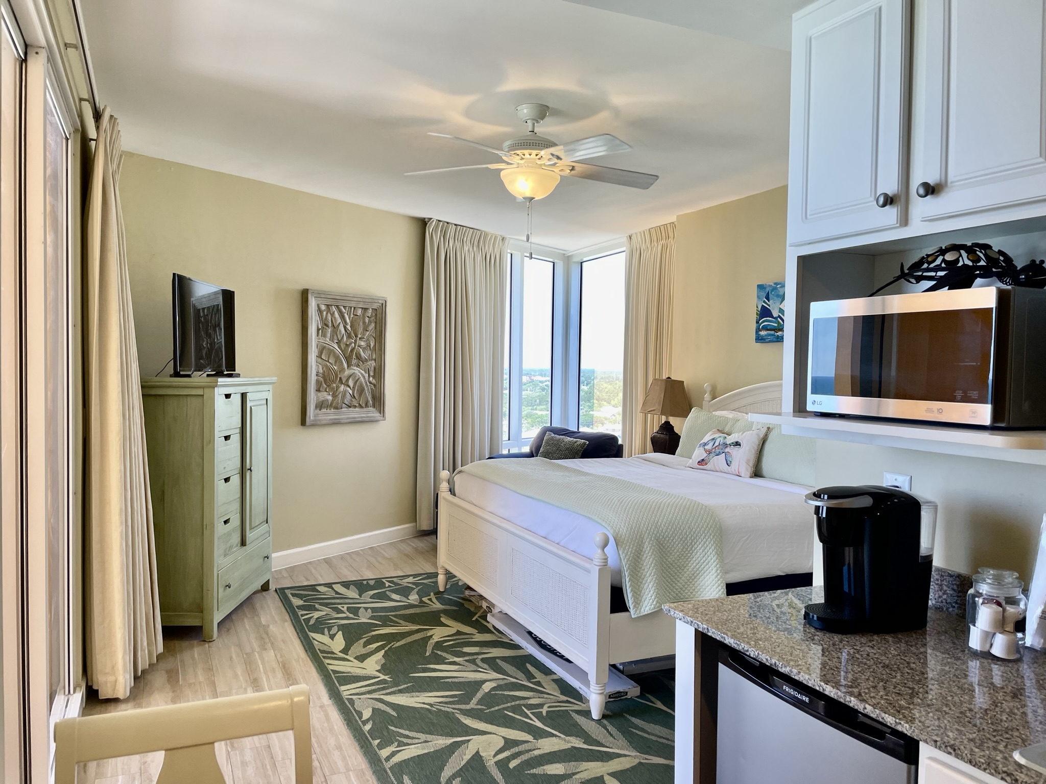 2nd king suite with private balcony