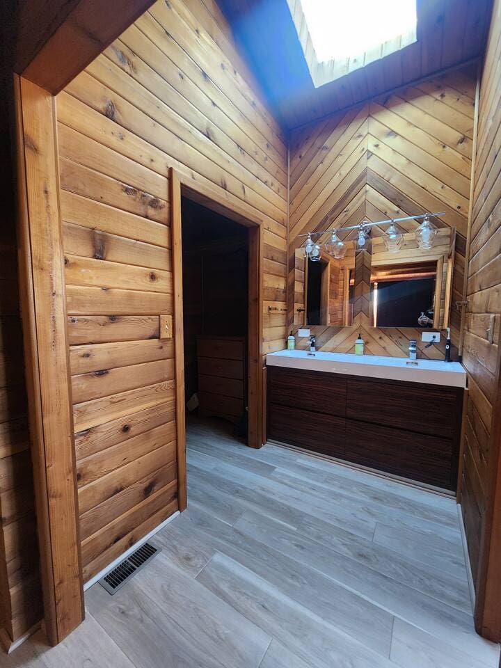 329cfe28 a570 40f8 8ed7 5c48cdbb1f9f