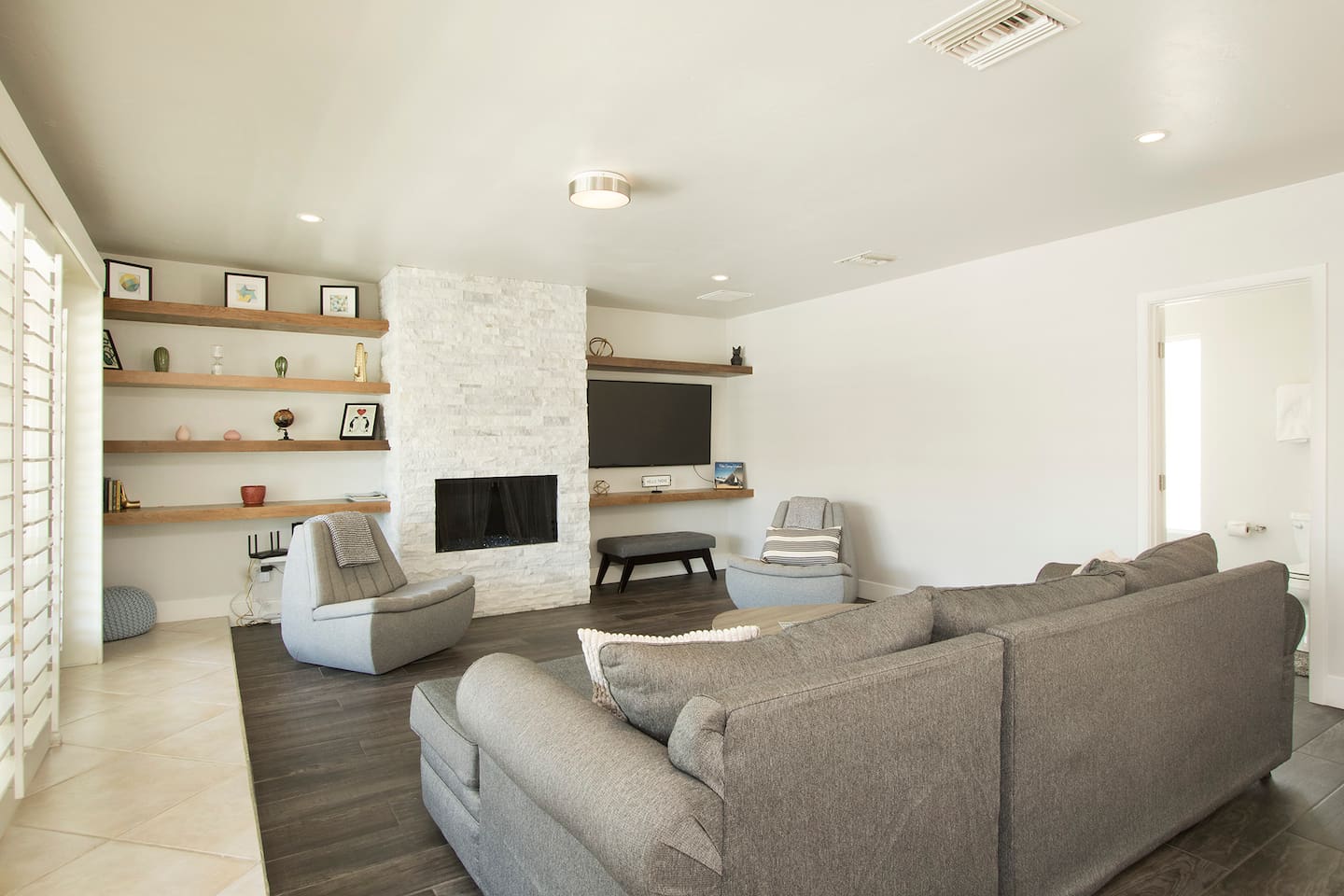 Comfortable living room for relaxing after a full day in the pool! 