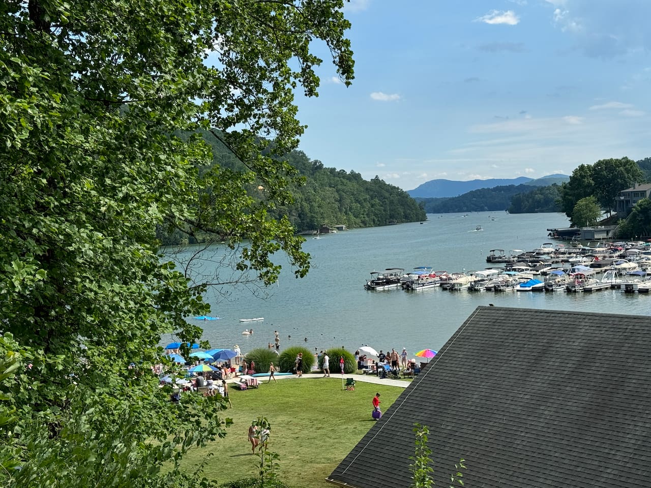 Rumbling Bald beach