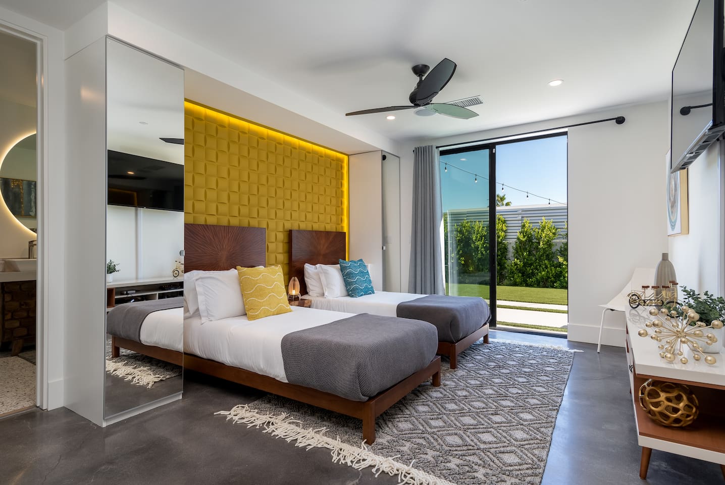 Bedroom #4 - Two twins