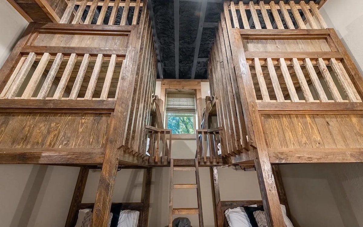 Toccoa Dream Lodge SkyView Vacation Homes