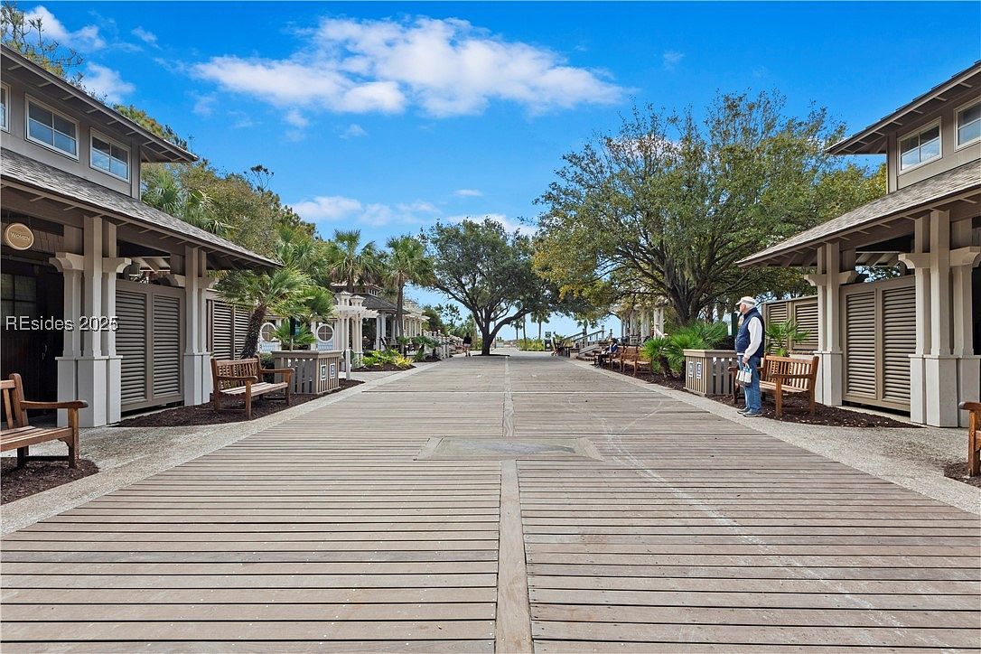 Public bathrooms & lounge swings next door to Breakers 324 Hilton Head SC 