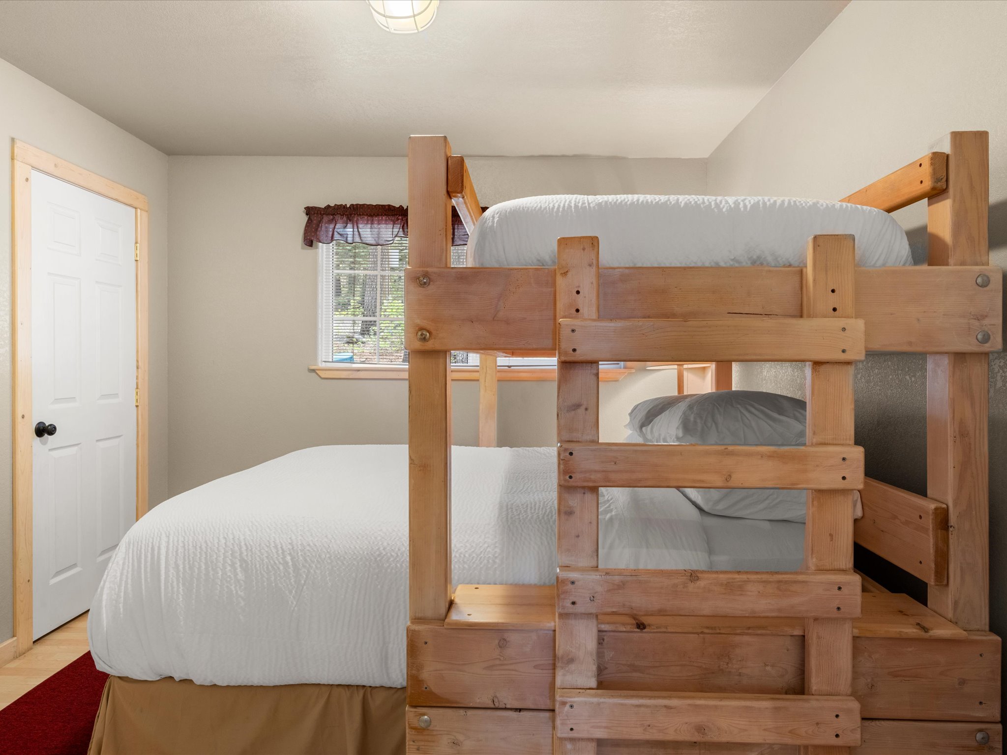 Hawks Nest Bedroom 4