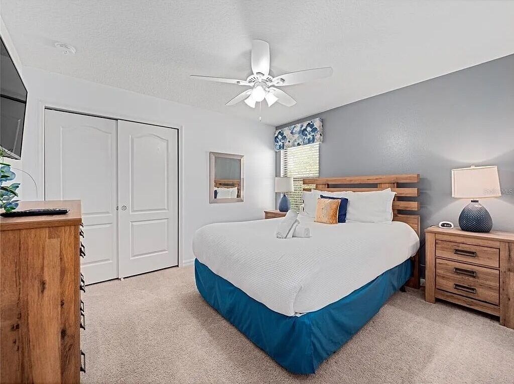 Luxurious queen bedroom