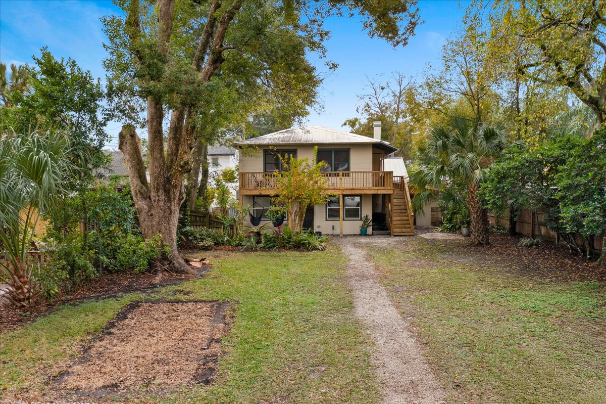 Spacious yard and off street parking to welcome your stay to St Augustine