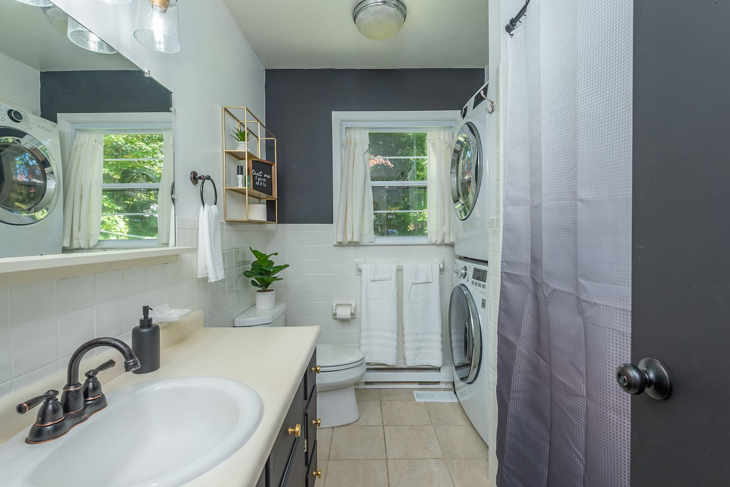 Full Bath - Cinderella - antiviral cleaned. Full tub w shower & WD 