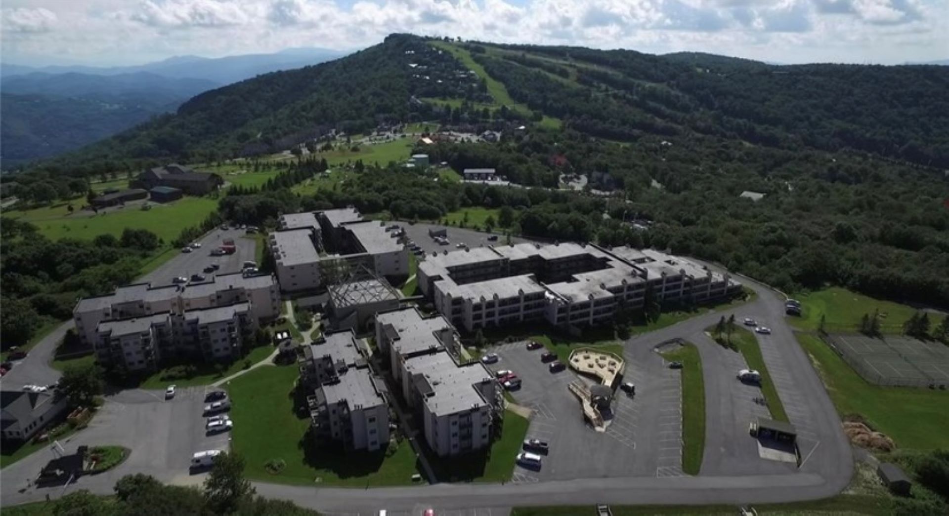 Overview of the Pinnacle Inn Resort on Beech Mountain
