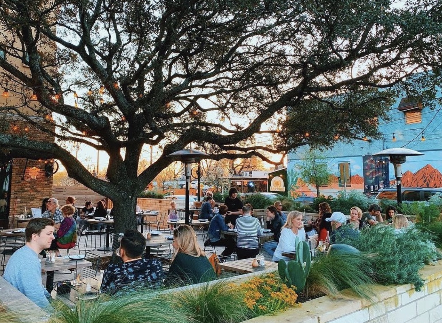 walk to lake and the best restaurants in town