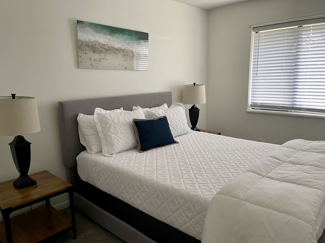 Queen size bed with memory foam mattress