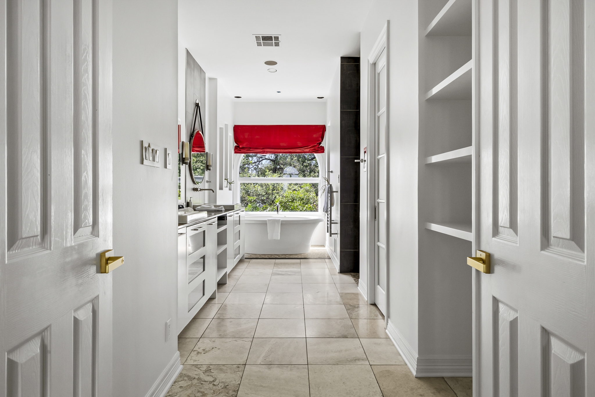 Attached en-suite Bathroom.  