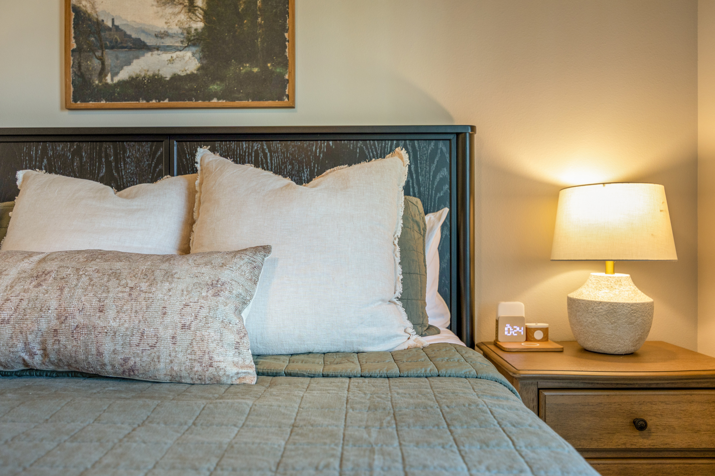 Bedside lamps | Charging Station