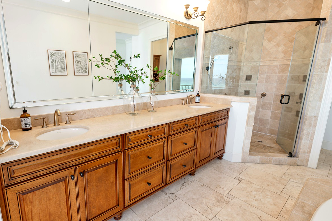 Primary En-Suite, 4th Floor