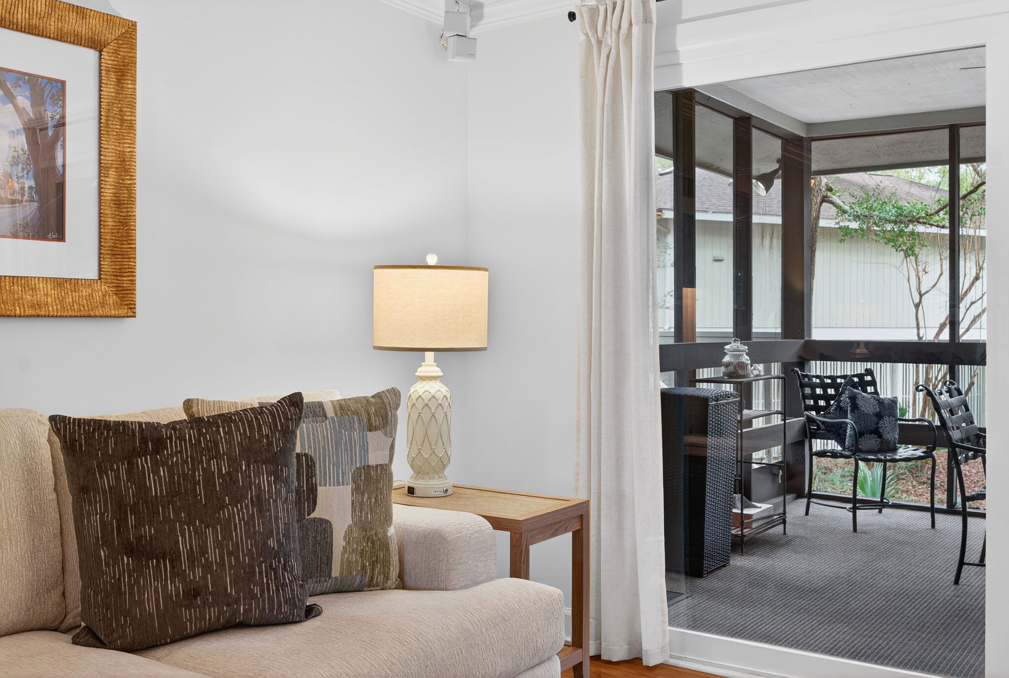 Living Room | Seaside Cottage | IOP Escapes | 31 Twin Oaks, Isle of Palms, SC