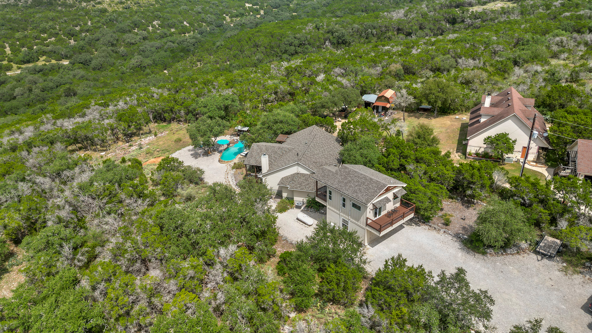 Main home nearby, privacy always respected