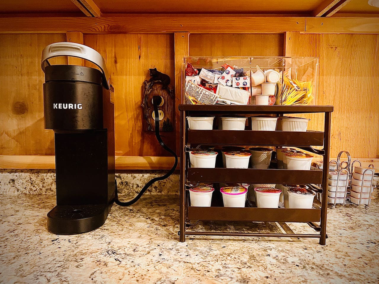 Hot chocolate, cider, tea and both decaf and caf coffee,  Splenda, sugar, coffee creamers of a variety of flavors are for your use. Packets of mustard, ketsup, mayo and sweet pickles, grape, strawberry and marmalade jam are there as well!
