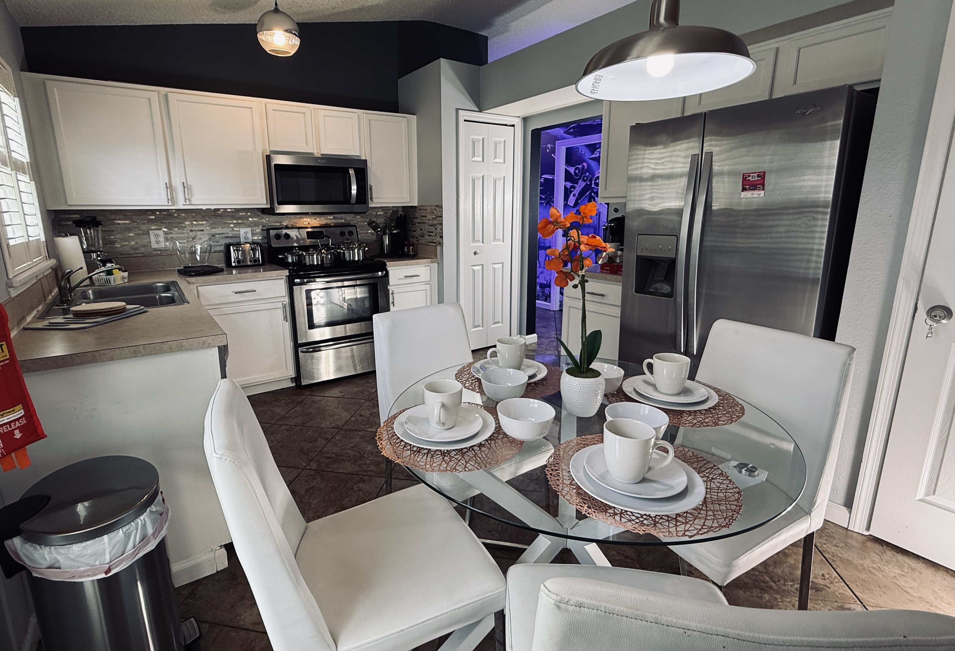 Fully Equipped Kitchen makes family meals a breeze 😀