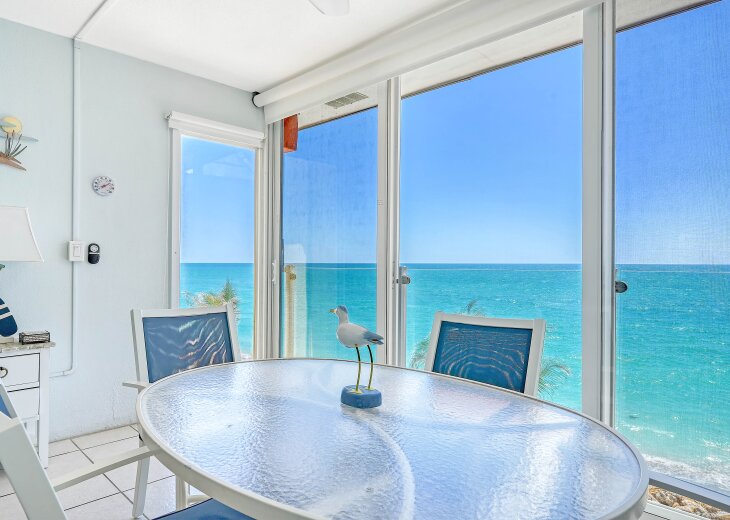 "Cruise Ship View" - Dine and watch for dolphins and boats