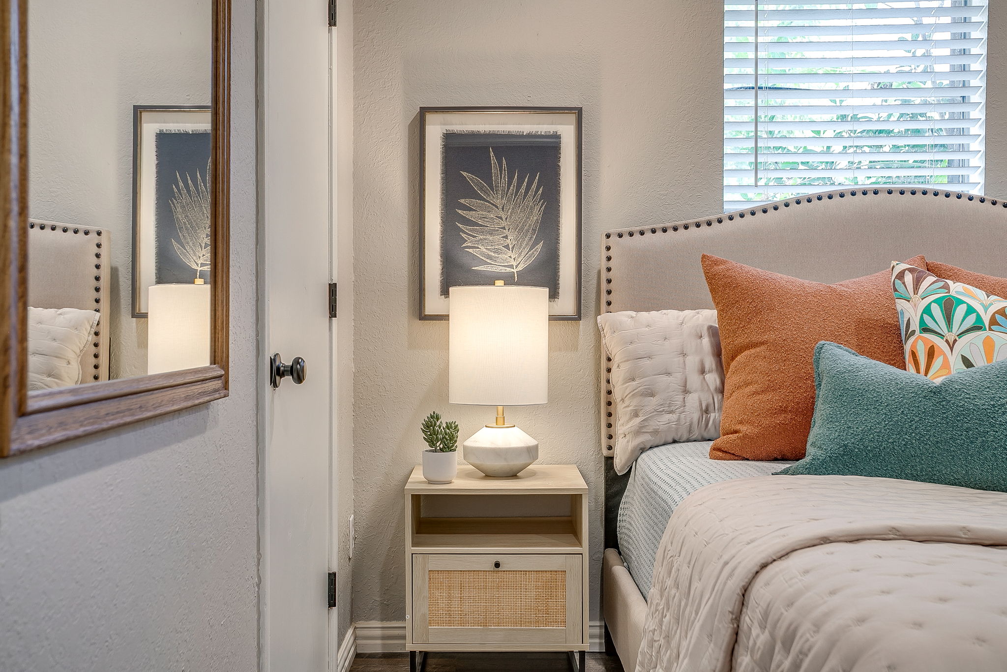Guest Room with Queen Bed