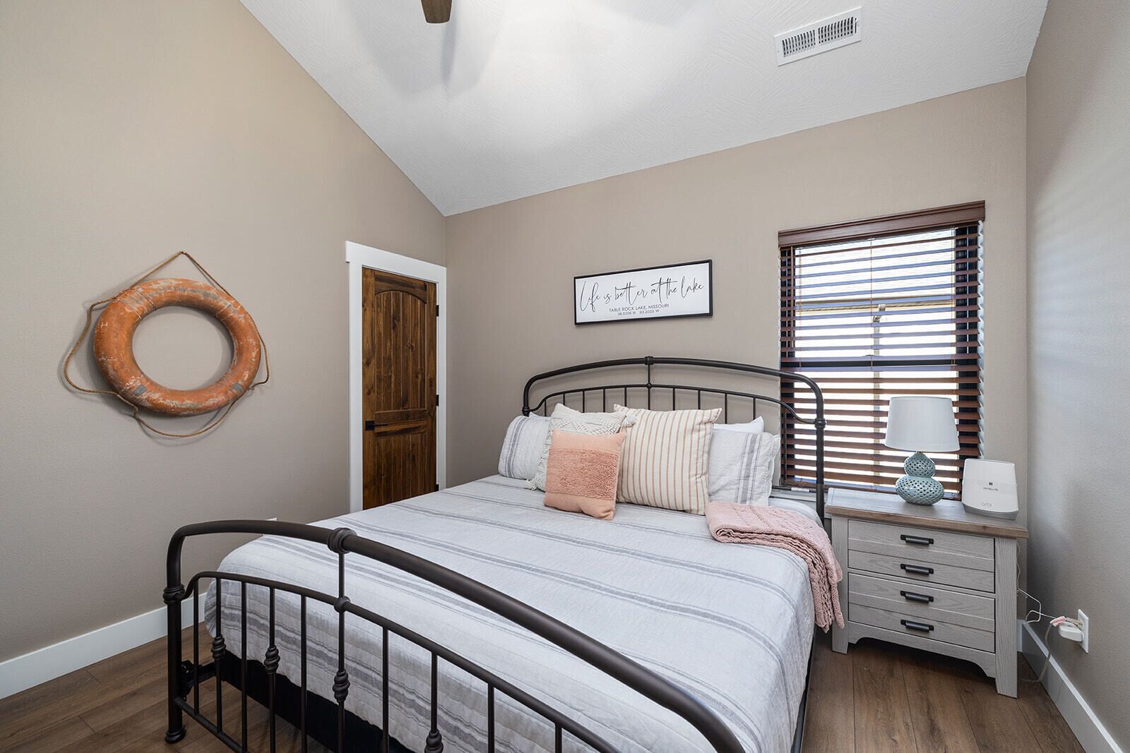 Upper Level King Bedroom w/attached bathroom