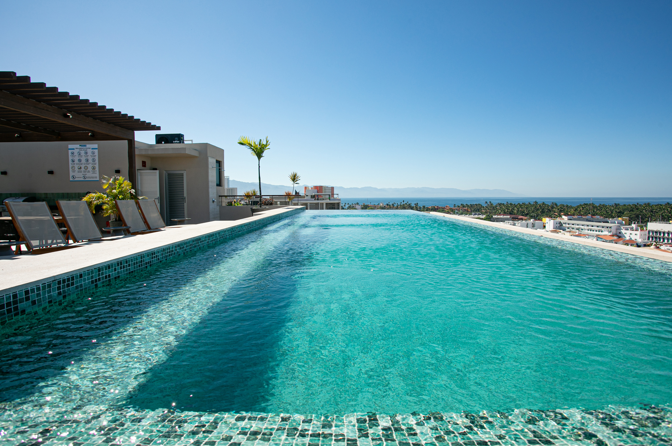 It's time for a splash & some fun in the sun.