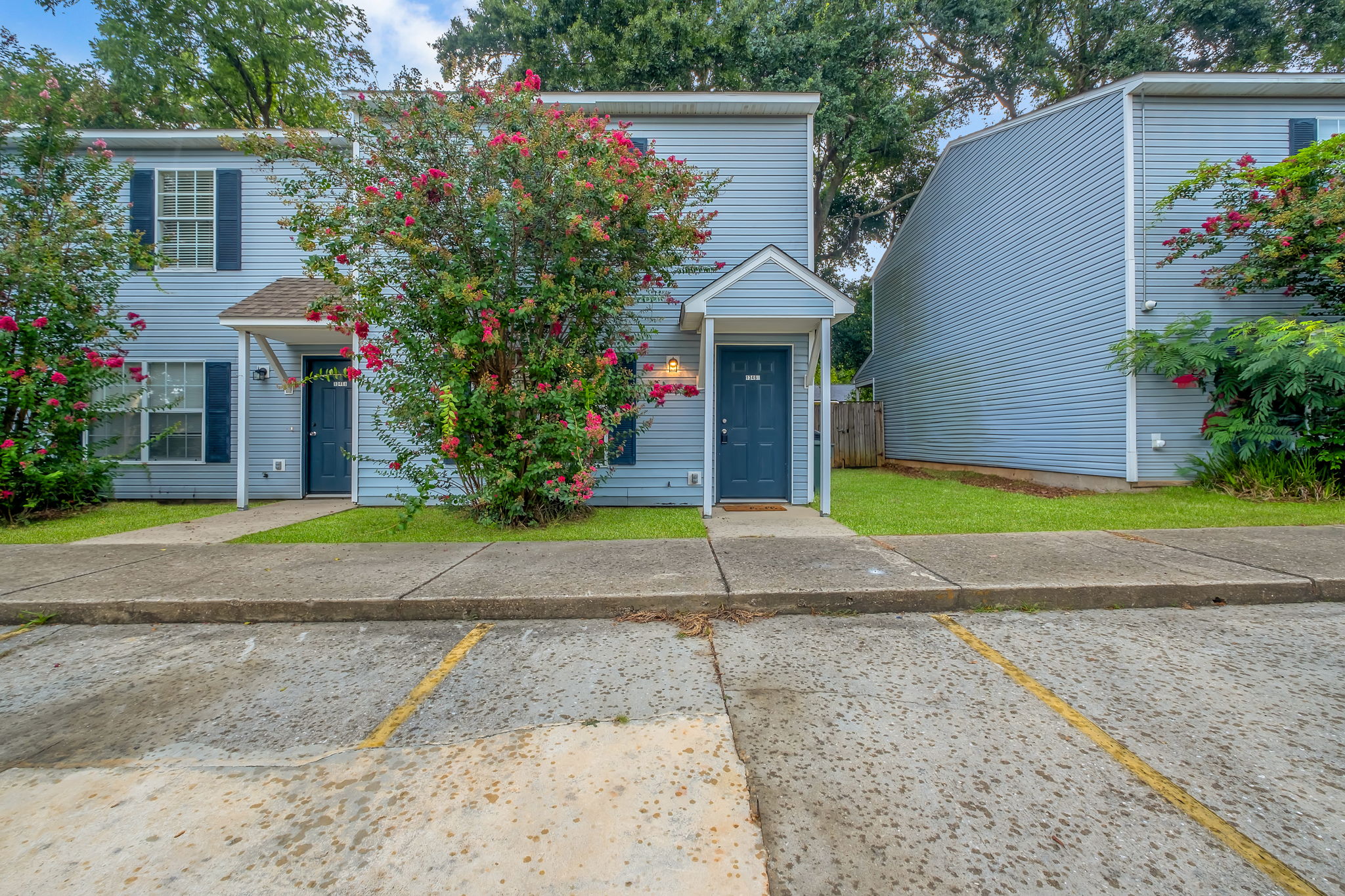 Quiet End Unit with Ample Parking
