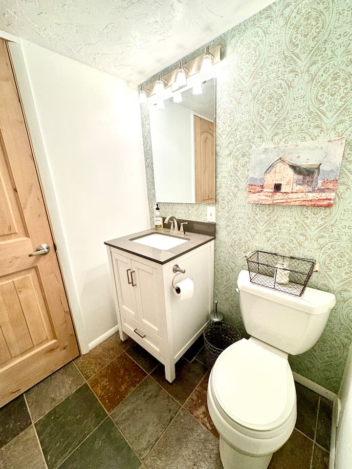 Full bathroom in basement