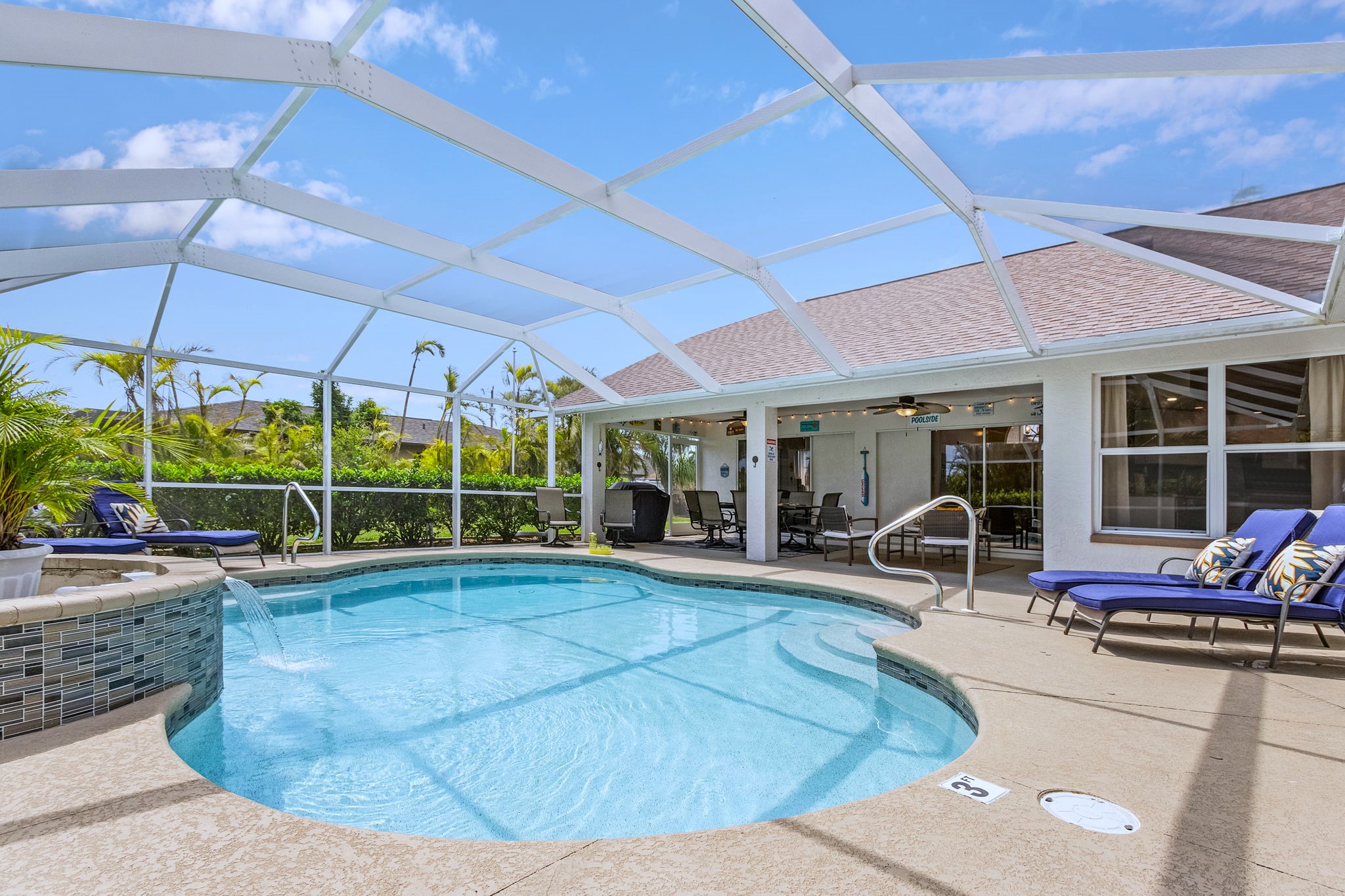 Pool is set to 87 Degrees