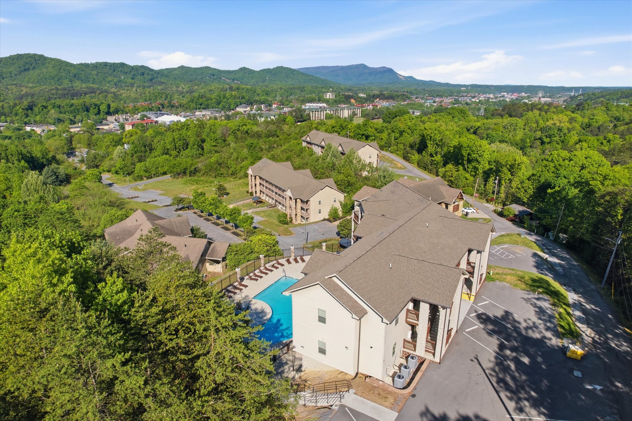 Welcome to Serenity Ridge Resort, where a tucked-away location and well-kept grounds create a calm, inviting place to come back to after a day in town.