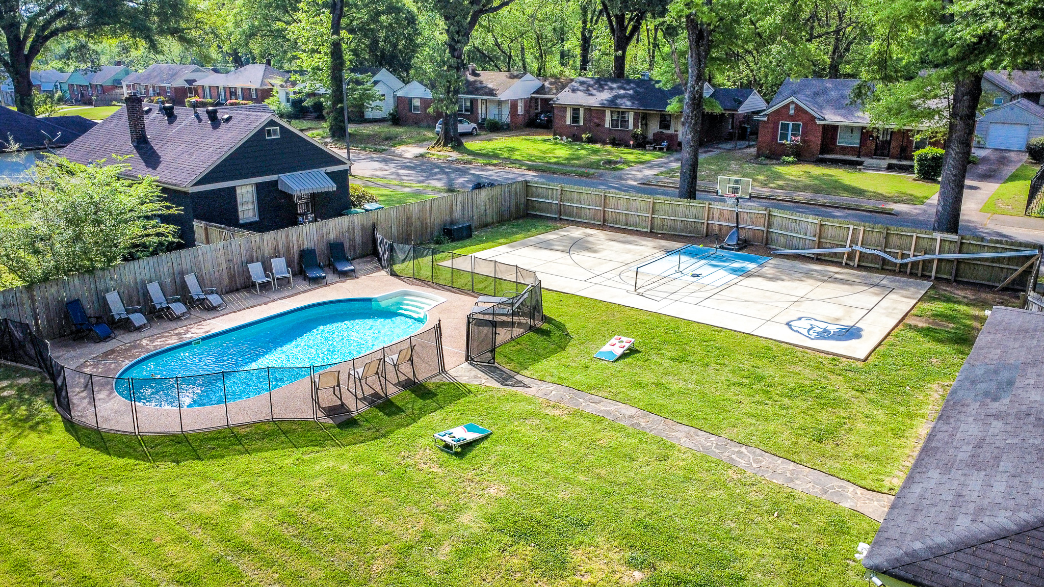 Pool, Yard, basketball/pickleball court