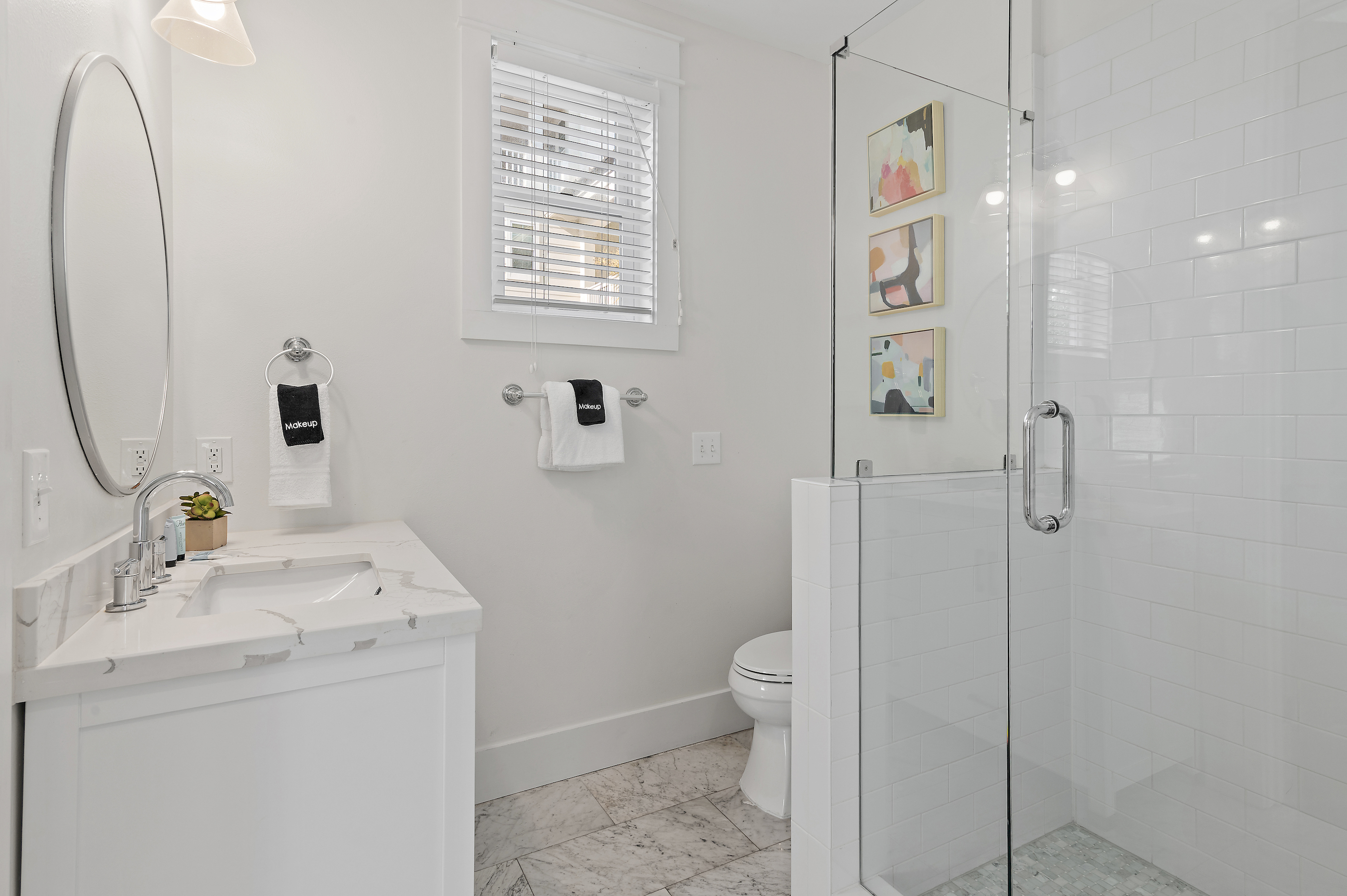 1st floor queen bathroom, main house