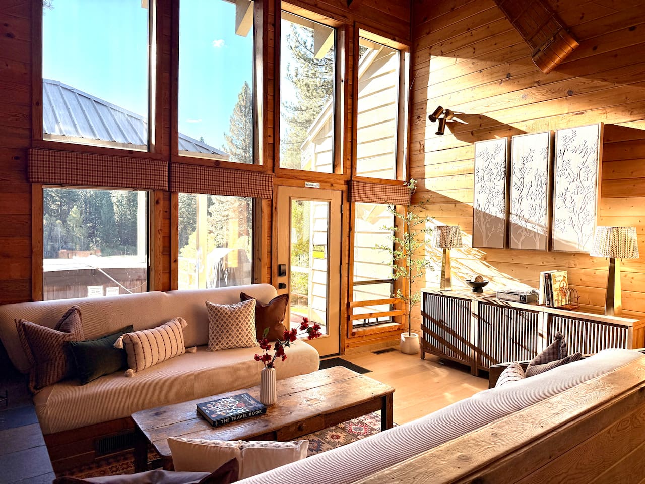Fireside Lounge