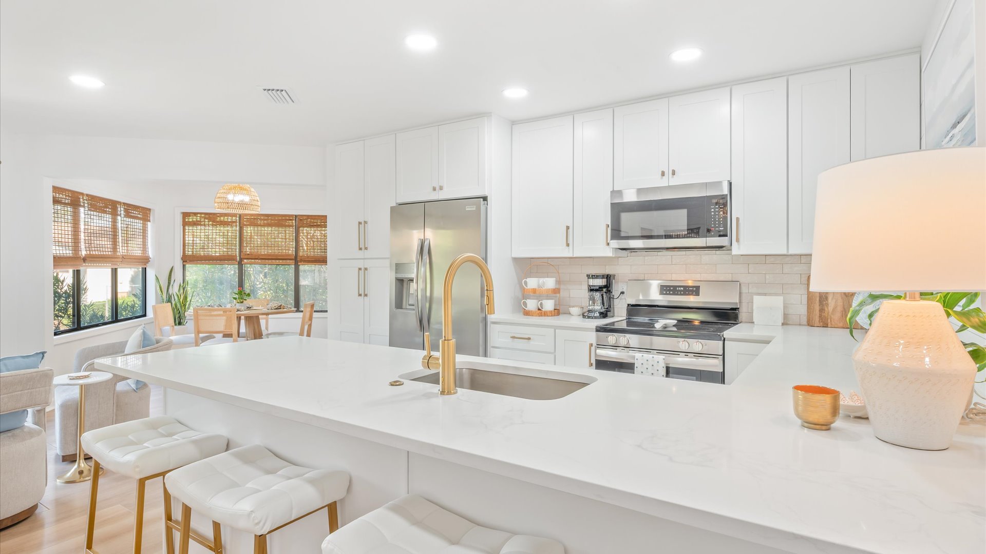 Kitchen countertop eating for 4