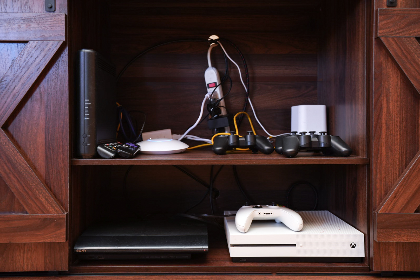 Entertainment hub with Xbox and PS3—perfect for rainy days, family game nights, or winding down after adventures.