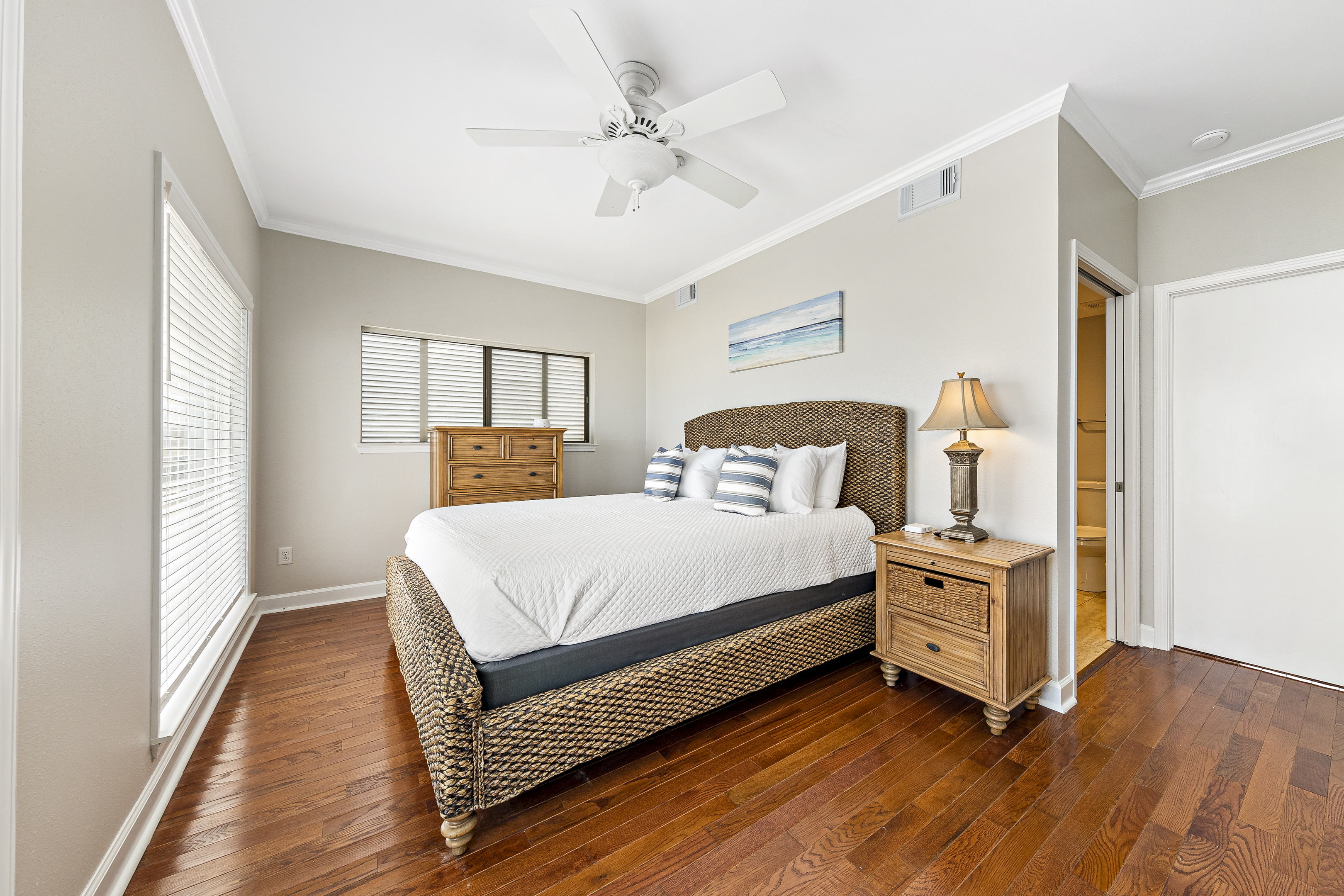 Downstairs Master Bedroom with King Bed and Ensuite (Bedroom 1)