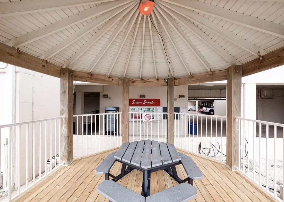 Gazebos by Main Pools