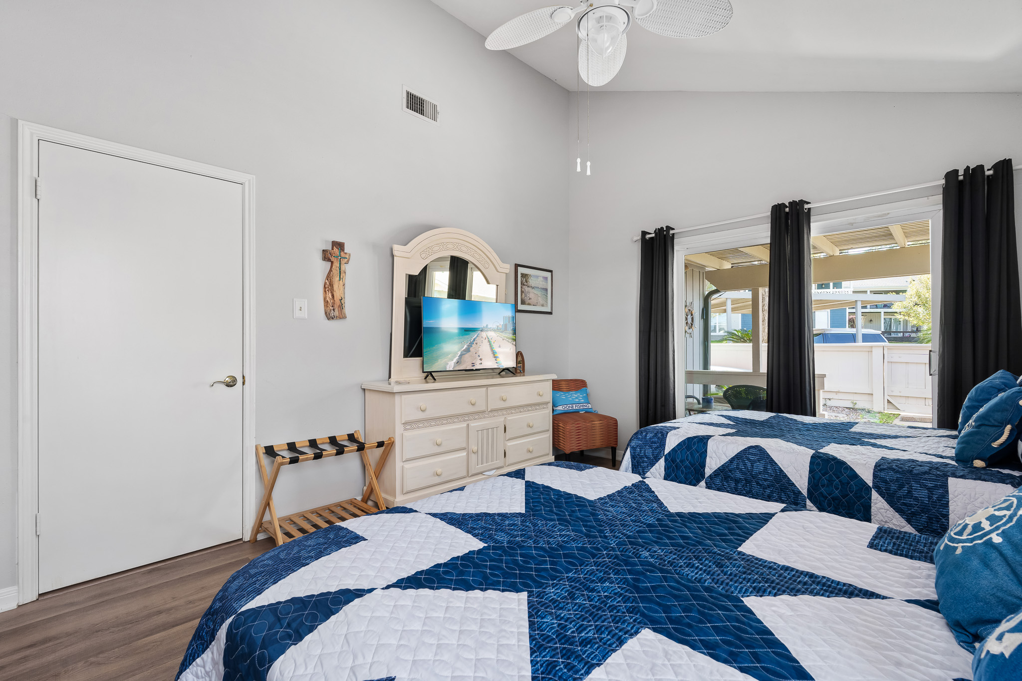 Enjoy your favorite shows and movies on the smart Roku TV, complete with premium cable and local channels—comfort and convenience right from bed.