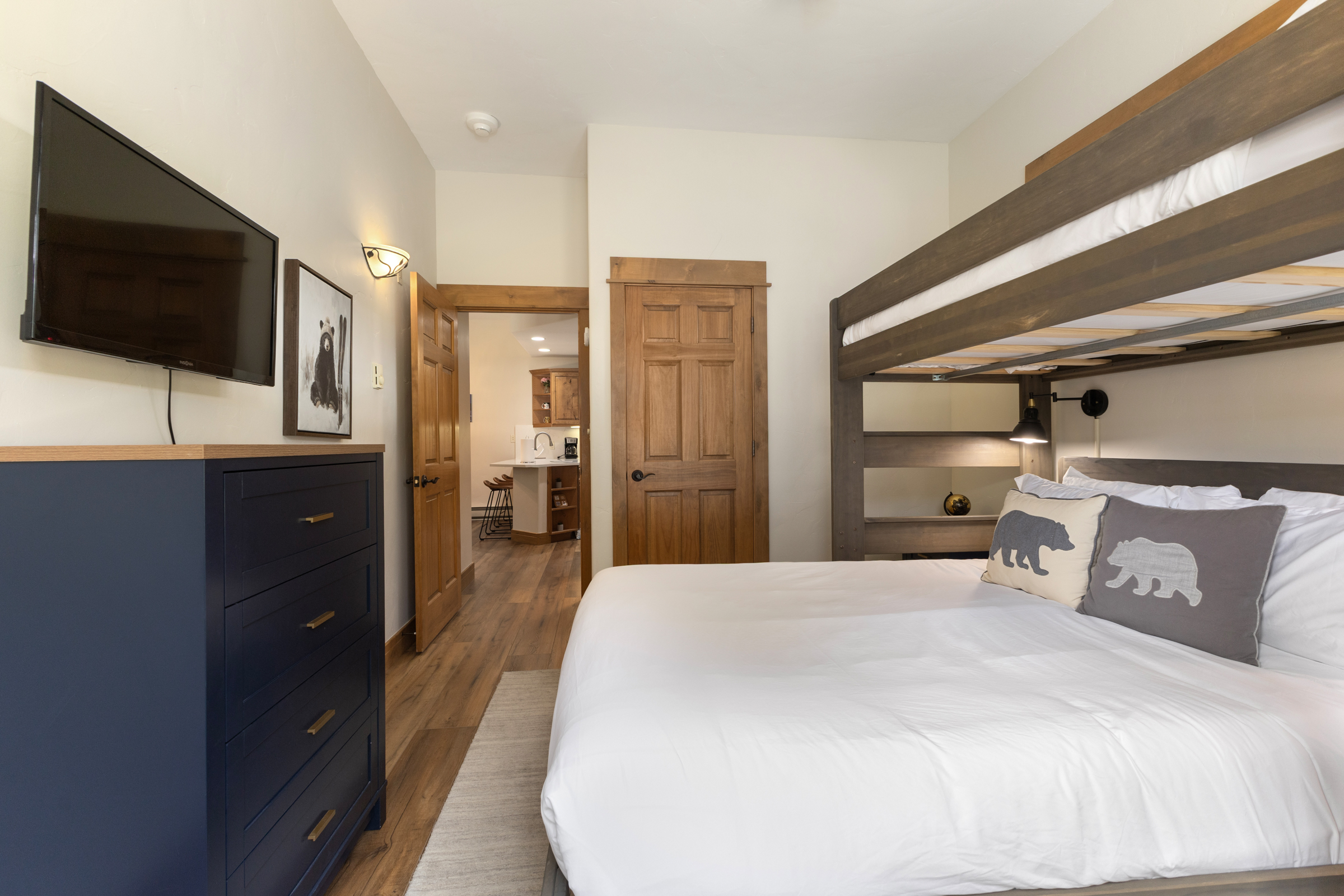 Bedroom 2 | Twin Over Queen Bunk Bed 
