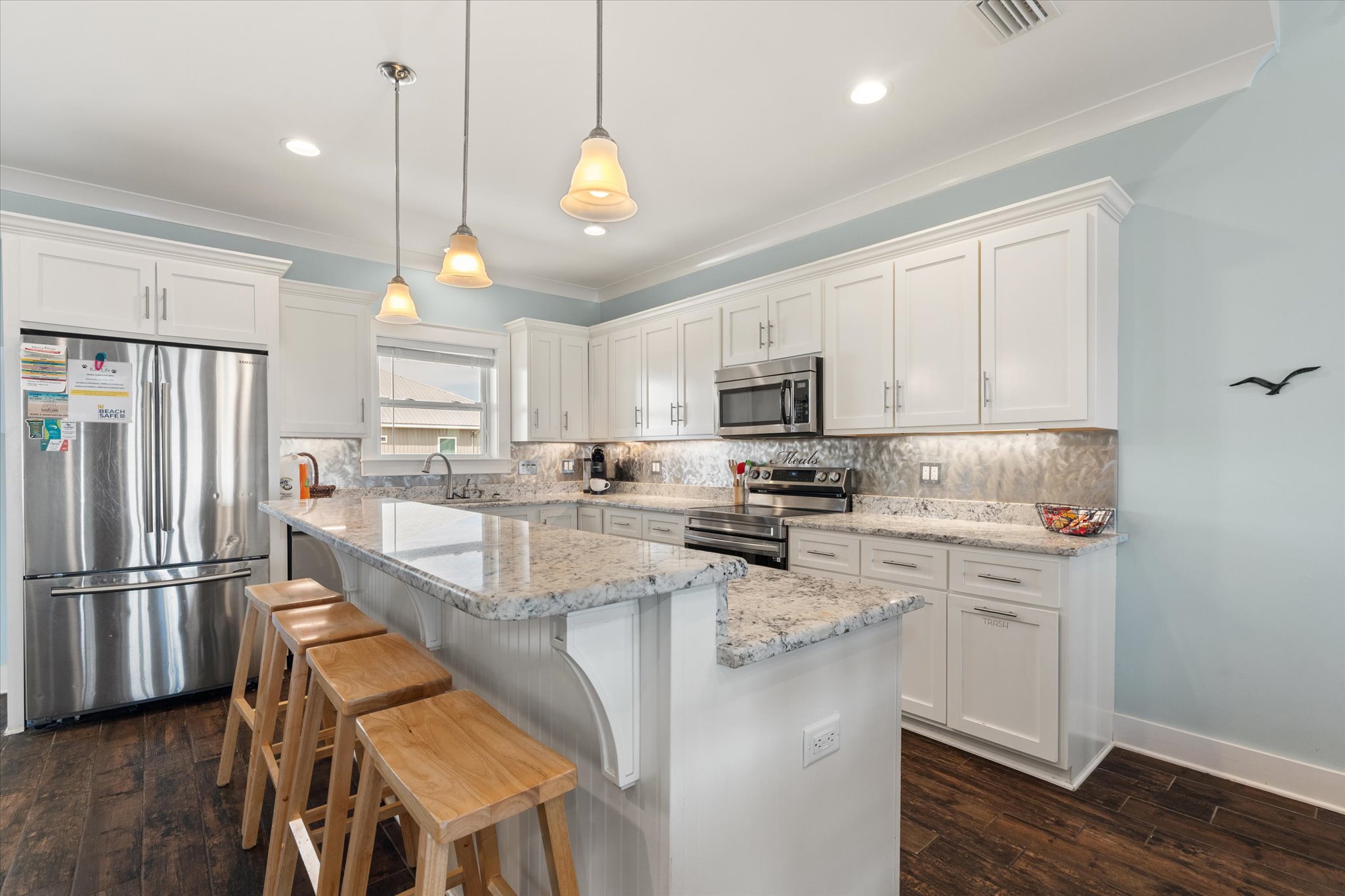 Kitchen w/ Granite Counters