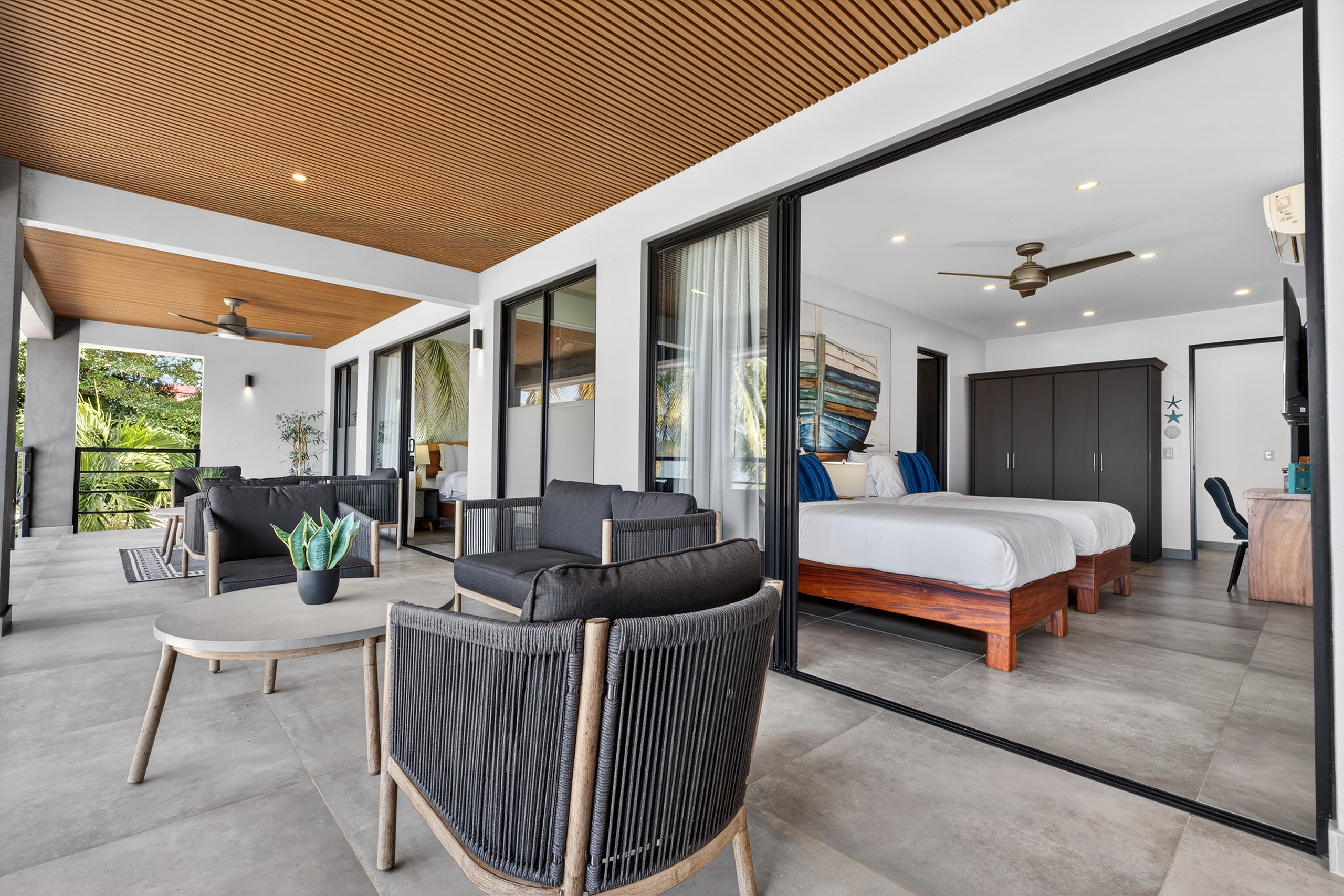 Suite 2 deck space