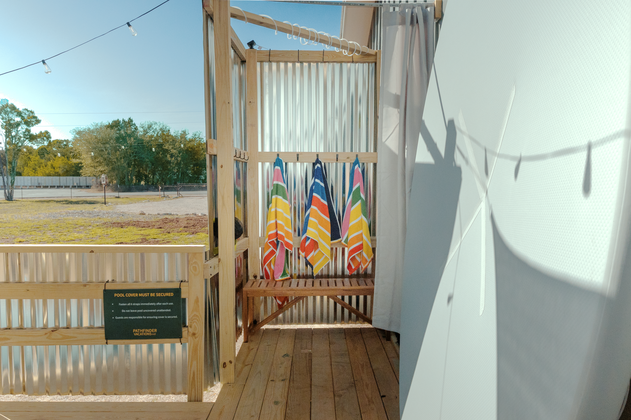 Changing facility right on the deck, pool towels provided
